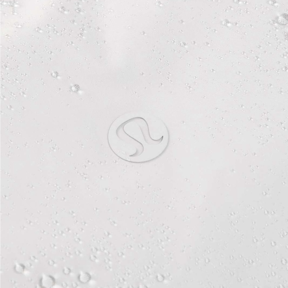 Lululemon Athletica White Puffer Jacket with Cropped Design - Picture 5 of 16